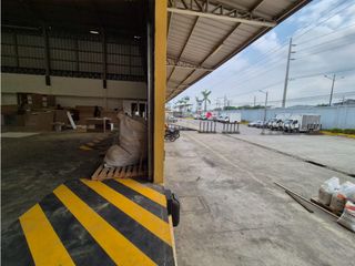 Foto 6 de Guayaquil, Via Daule se alquila Bodega 1975 m²