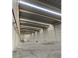Foto 2 de Guayaquil, Via Daule se alquila bodega de 7105 m2