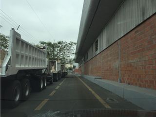 Foto 25 de VA A LA COSTA Y PERIMETRAL alquilo bodega 2944 m²