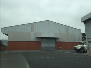 Foto 31 de VA A LA COSTA Y PERIMETRAL alquilo bodega 2944 m²