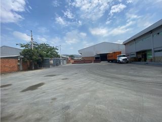Foto 9 de VA A LA COSTA Y PERIMETRAL alquilo bodega 2410 m²
