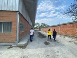 Foto 7 de VA A LA COSTA Y PERIMETRAL alquilo bodega 2410 m²