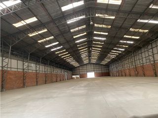 Foto 8 de VA A LA COSTA Y PERIMETRAL alquilo bodega 2410 m²