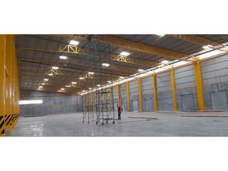 Foto 9 de DURAN Se alquilan naves industriales de 8000 m2 