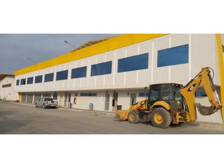 Foto 4 de DURAN Se alquilan naves industriales de 8000 m2 