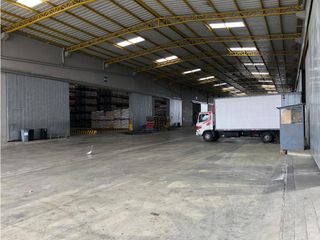 Foto 1 de DURAN Se alquilan naves industriales de 8000 m2 
