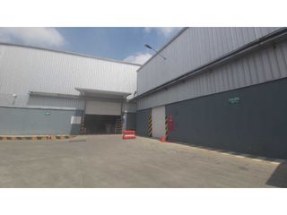 Foto 2 de Alquilo bodega 14.000 m2 en Via Daule