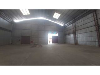 Foto 2 de Alquilo bodegas 3.000 m2 en Via Daule