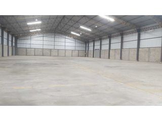 Foto 2 de Alquilo bodega 2.000 m2 en Inmaconsa con andenes