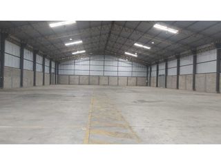 Foto 1 de Alquilo bodega 2.000 m2 en Inmaconsa con andenes