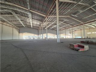 Foto 6 de Vía Daule se alquila bodegas 5500 m² ideal para farmaceuticas