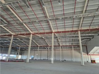 Foto 10 de Vía Daule se alquila bodegas 5500 m² ideal para farmaceuticas