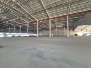 Foto 4 de Vía Daule se alquila bodegas 5500 m² ideal para farmaceuticas