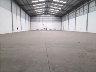 Foto 3 de Alquilo.Bodega 1.955 m2 en.Via.Daule