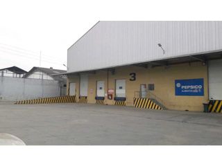 Foto 1 de Alquilo.Bodega 1.955 m2 en.Via.Daule