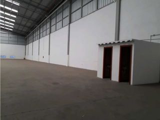 Foto 7 de Alquilo.Bodega 1.955 m2 en.Via.Daule