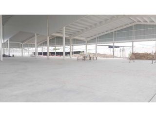 Foto 1 de Alquilo bodegas 12.000 m2 en Via Daule