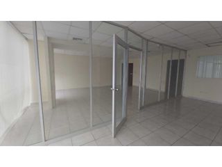 Foto 4 de Alquilo oficina 114 m2 en Kennedy Norte