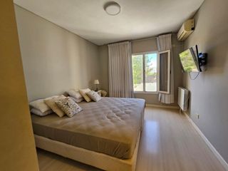 Foto 45 de Neuquen. Alquiler Duplex amoblado 3 dormitorios (suite-vestidor) Barrio Rincon de Emilio