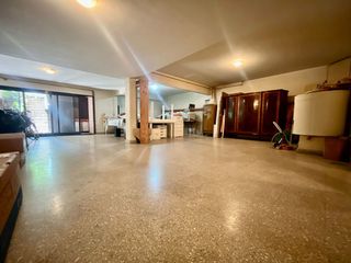 Foto 47 de Se Vende Excelente Casa Cinco ambientes, con 4 Cocheras, posible permuta por menor valor!!