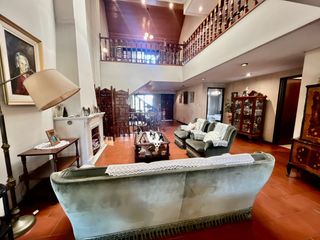 Foto 7 de Se Vende Excelente Casa Cinco ambientes, con 4 Cocheras, posible permuta por menor valor!!