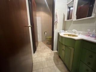 Foto 16 de Se Vende Excelente Casa Cinco ambientes, con 4 Cocheras, posible permuta por menor valor!!
