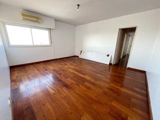 Foto 4 de DEPARTAMENTO 4 AMBIENTES EN VENTA / CON RENTA