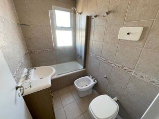 Foto 12 de DEPARTAMENTO 4 AMBIENTES EN VENTA / CON RENTA