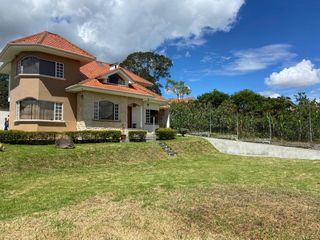 Foto 6 de CASA EN VENTA CON AREA VERDE,CHALLUABAMBA, APANGORAS