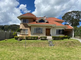 Foto 1 de CASA EN VENTA CON AREA VERDE,CHALLUABAMBA, APANGORAS