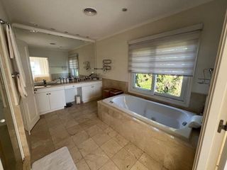 Foto 22 de LA ISLA, NORDELTA. Venta o Alquiler sobre la laguna