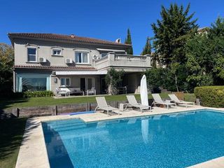 Foto 2 de LA ISLA, NORDELTA. Venta o Alquiler sobre la laguna