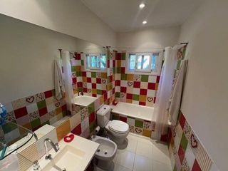 Foto 34 de LA ISLA, NORDELTA. Venta o Alquiler sobre la laguna