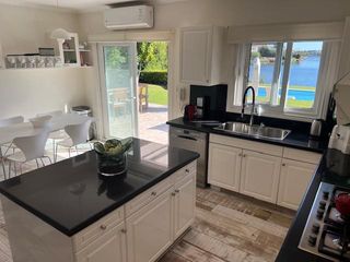 Foto 12 de LA ISLA, NORDELTA. Venta o Alquiler sobre la laguna