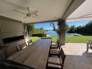 Foto 3 de LA ISLA, NORDELTA. Venta o Alquiler sobre la laguna
