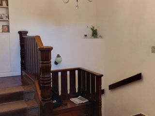 Foto 12 de Casa en Banfield con jardín,  quincho y pileta