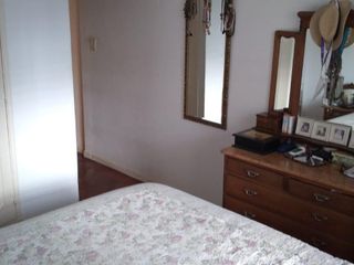Foto 37 de Casa en Banfield con jardín,  quincho y pileta