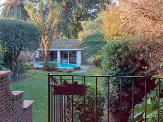 Foto 4 de Casa en Banfield con jardín,  quincho y pileta