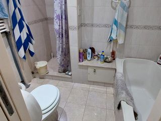 Foto 17 de Casa en Banfield con jardín,  quincho y pileta