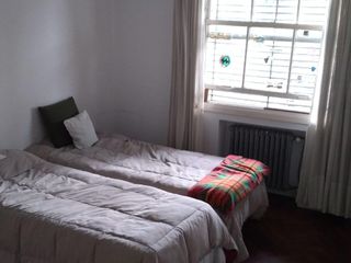 Foto 43 de Casa en Banfield con jardín,  quincho y pileta