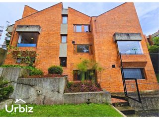Foto 2 de Venta de casa de 395 m² en Colina Campestre Reservada