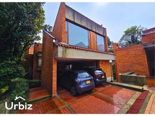 Foto 6 de Venta de casa de 395 m² en Colina Campestre Reservada