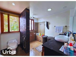 Foto 37 de Venta de casa de 395 m² en Colina Campestre Reservada