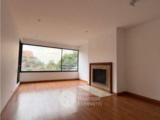 Foto 2 de Apartaestudio en venta, barrio Los Rosales, Bogotá