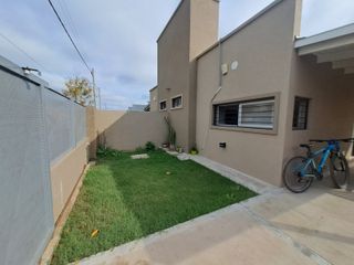 Foto 30 de Casa de dos dormitorios en alquiler. Las Acequias, Roldán
