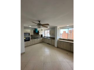 Foto 5 de APARTAMENTO DE 4 HABITACIONES EN VENTA EN ALTOS DE RIOMAR