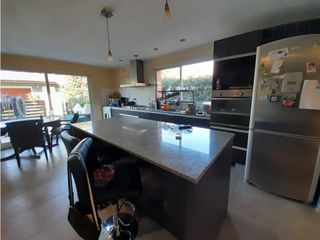 Foto 2 de Casa en Alquiler 24 Meses 3 Amb + Dependencia — Zona La Florida