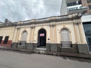 Foto 1 de Casa en venta de 20 dormitorios en Centro