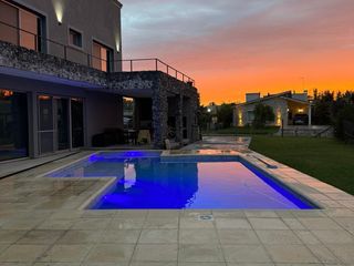 Foto 2 de Casa - Los Arces