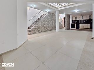Foto 1 de Casa en Alquiler en Cerro Colorado – Urb. Villa Florida